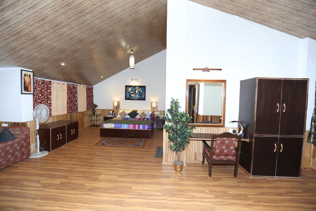 Hotel Natraj Manali Dharamshala Room photo