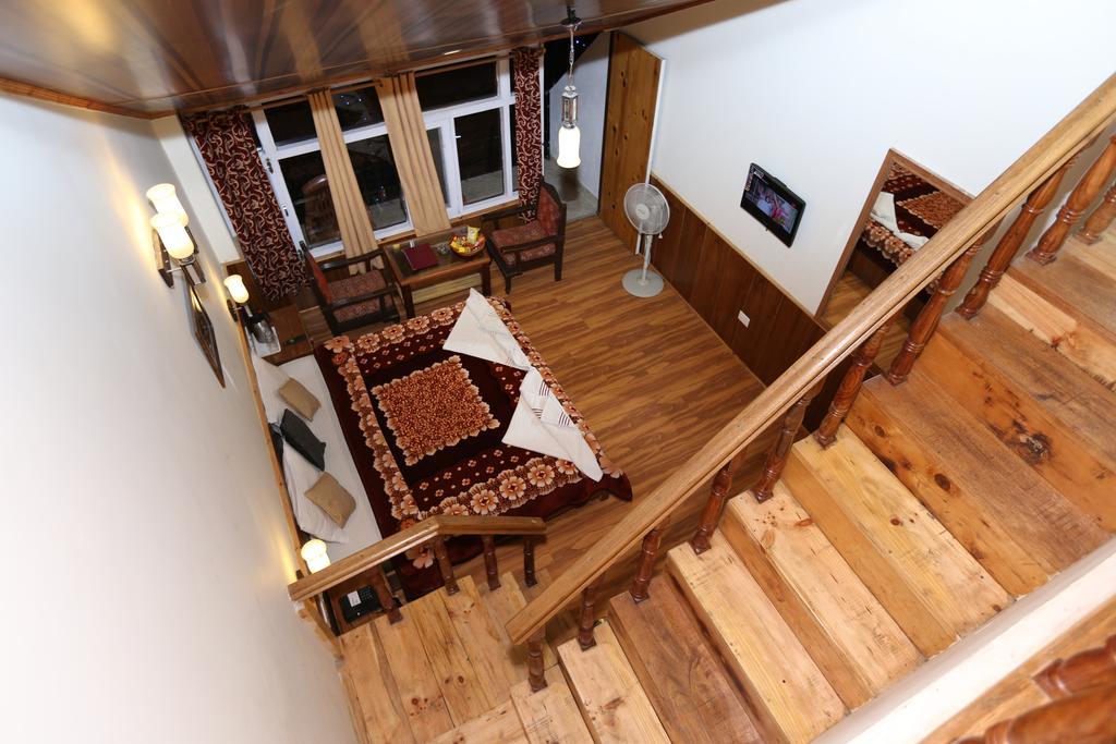 Hotel Natraj Manali Dharamshala Room photo