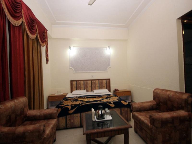 Hotel Natraj Manali Dharamshala Exterior photo